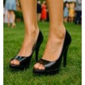 Bandolino Size 10M Business Casual Black Patent Leather Peep Toe Heels